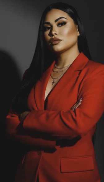 Gabriella Lira, Taróloga